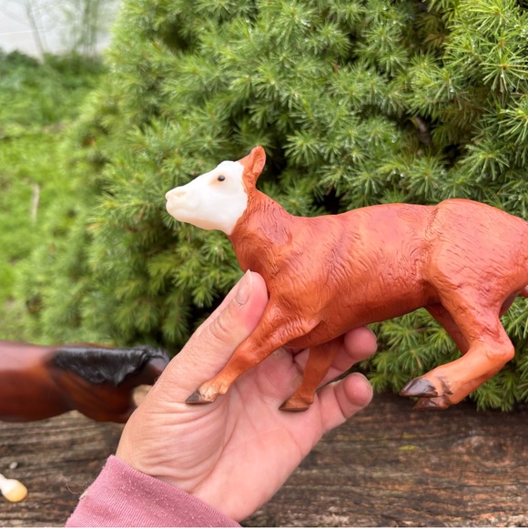 Breyer Cutting Horse and Calf - Picture 3 of 9